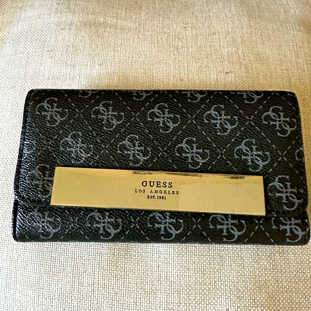 Black Guess large trifold wallet